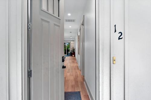 Moorings 12 - last minute hotel in Unknown City