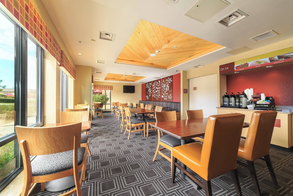 TownePlace Suites by Marriott Farmington - photo 19