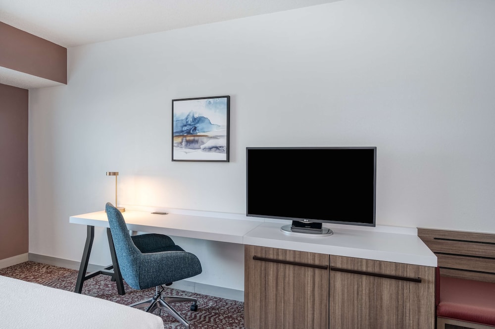 Hilton Garden Inn Clarksburg Bridgeport - photo 7