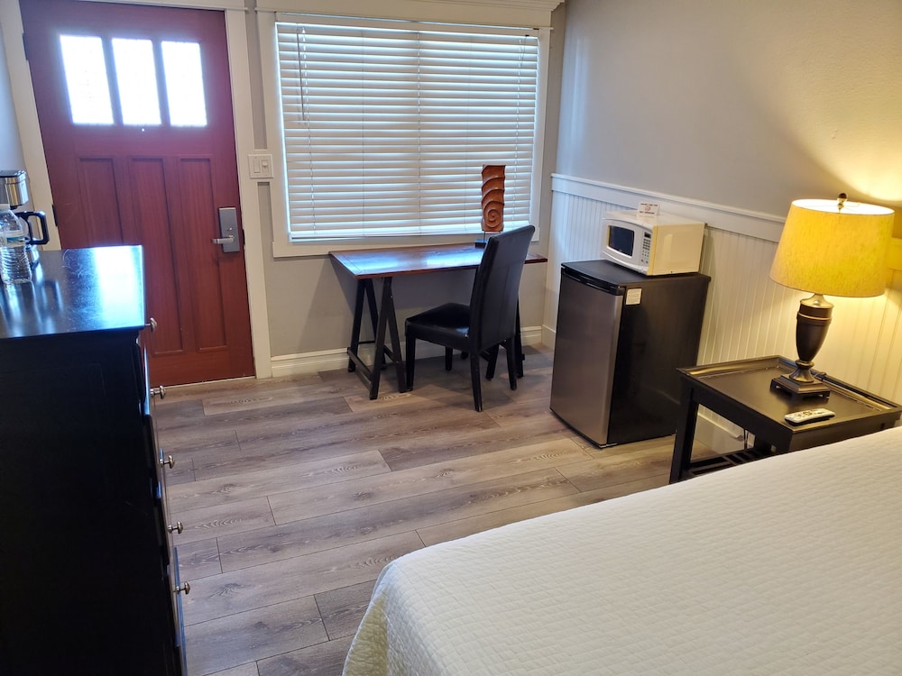 Coronado Island Inn - photo 16