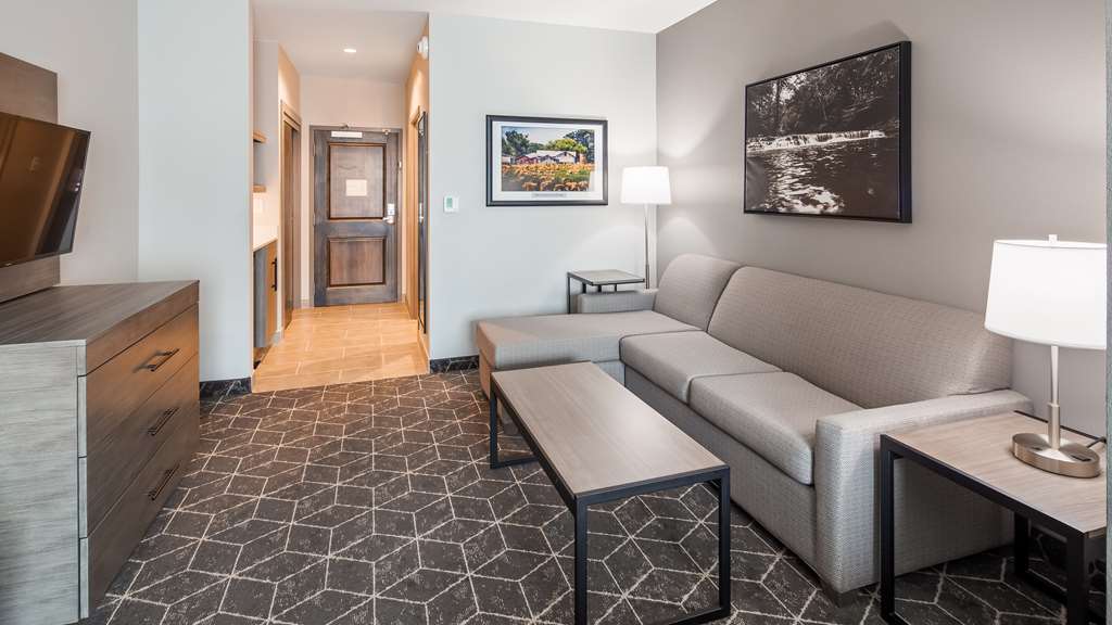 Best Western Plus Lawrenceburg - photo 12