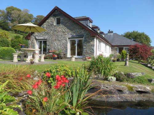 Heulwen Guest House — 4-Star Luxury Hotel in Dolgellau, United Kingdom