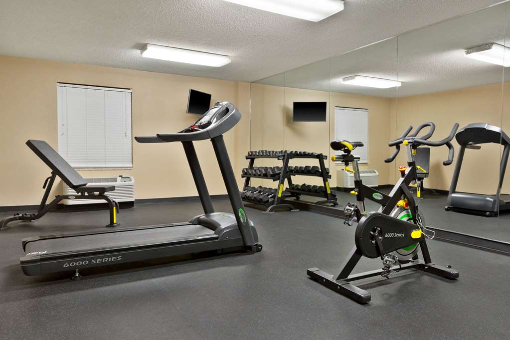 Baymont by Wyndham Rocky Mount - photo 6
