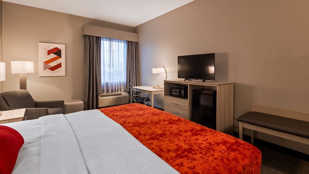 Best Western Plus New Cumberland Inn & Suites - photo 17