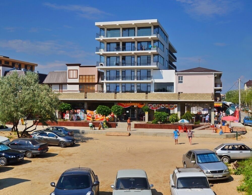 Bravo Hotel - carbon neutral hotel in Vityazevo
