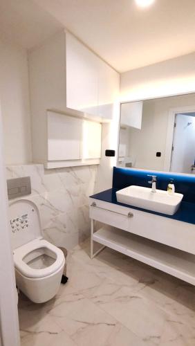 Orbi Sea View Studio Apartment