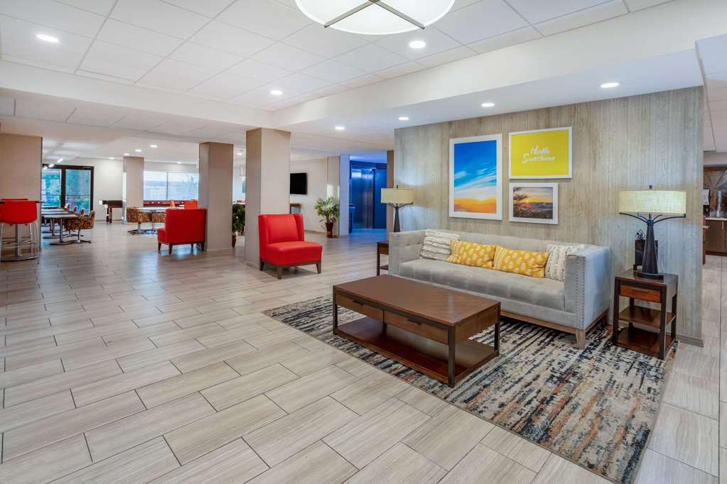 Days Inn & Suites by Wyndham Denver International Airport - photo 9