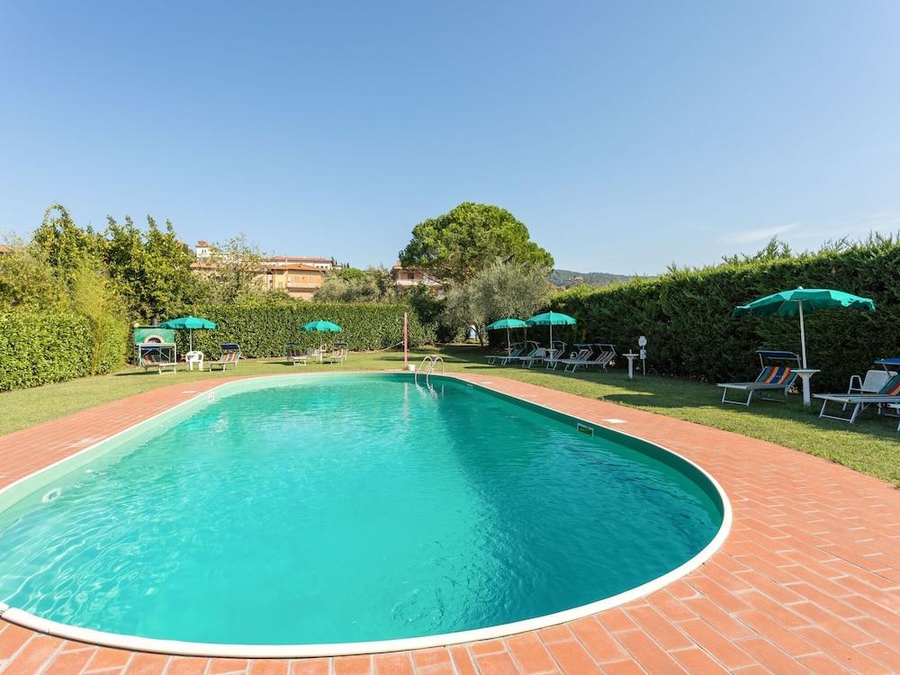Apartment in Tuscany near Lake Trasimeno — 4-Star Luxury Hotel in Tuoro Sul Trasimeno, Italy