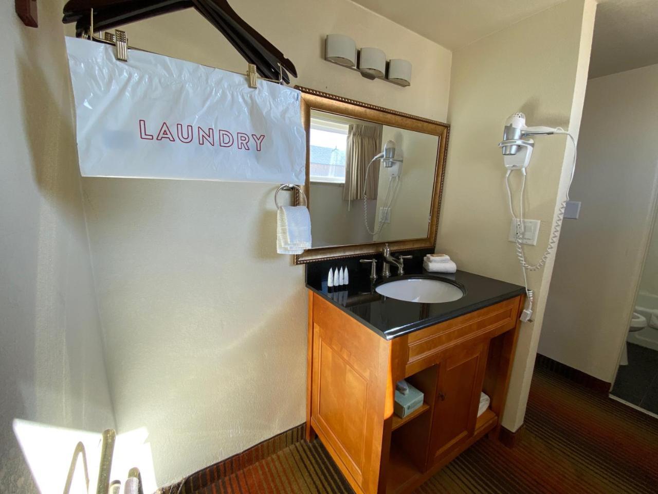 Red Lion Hotel La Junta - photo 8
