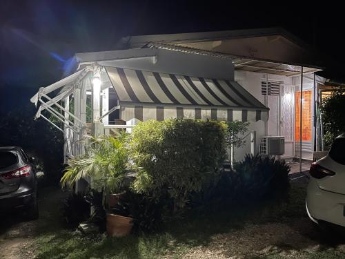 Bungalow les hibiscus — 4-Star Luxury Hotel in Saint-Francois, Guadeloupe