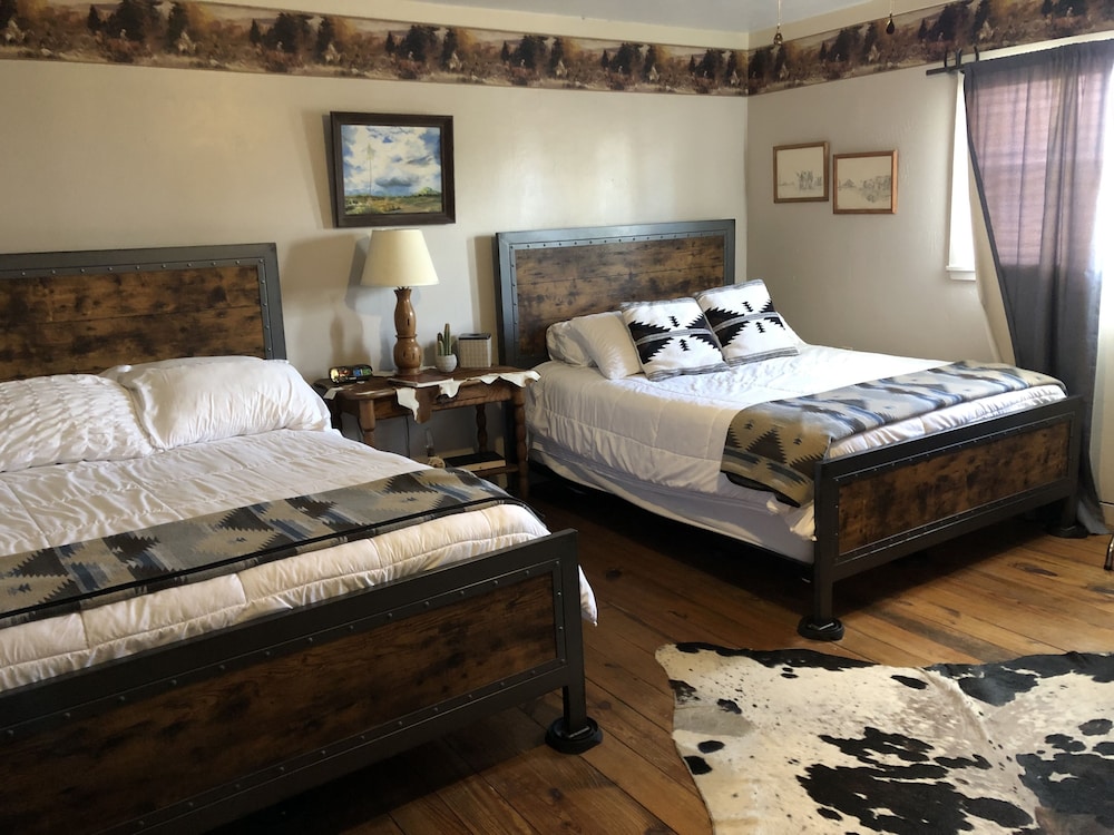 Fort Davis Drug Store Hotel - photo 16