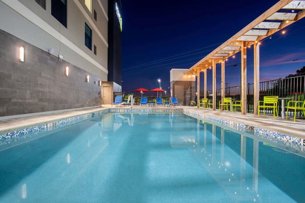 Home2 Suites by Hilton Calhoun - photo 27