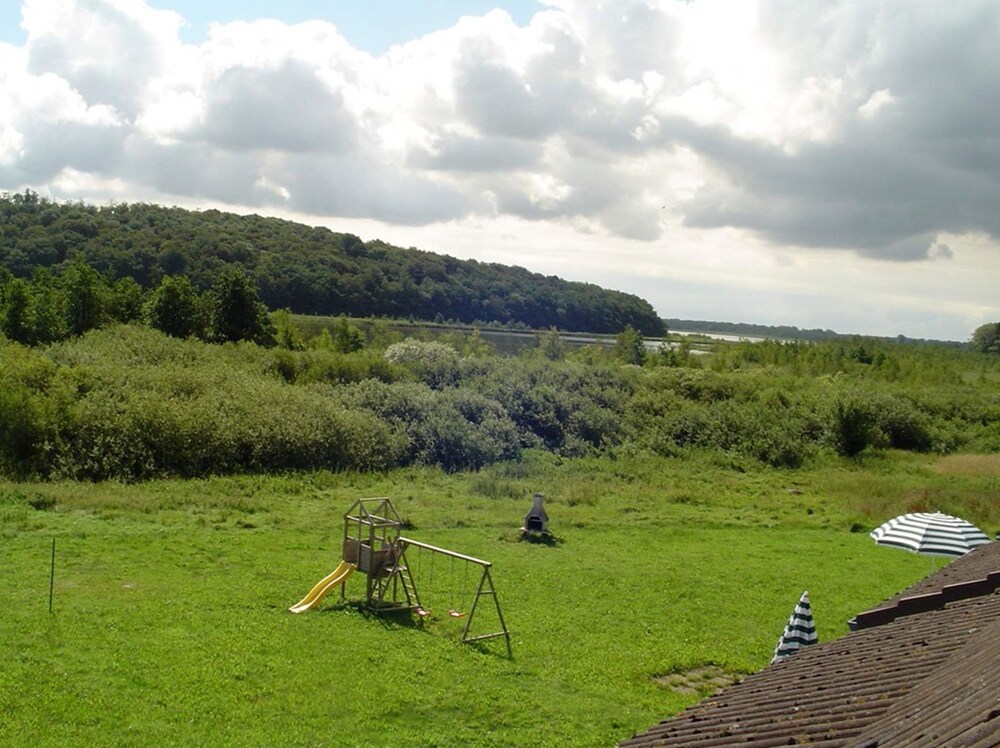 Childrens Play Area - Outdoor