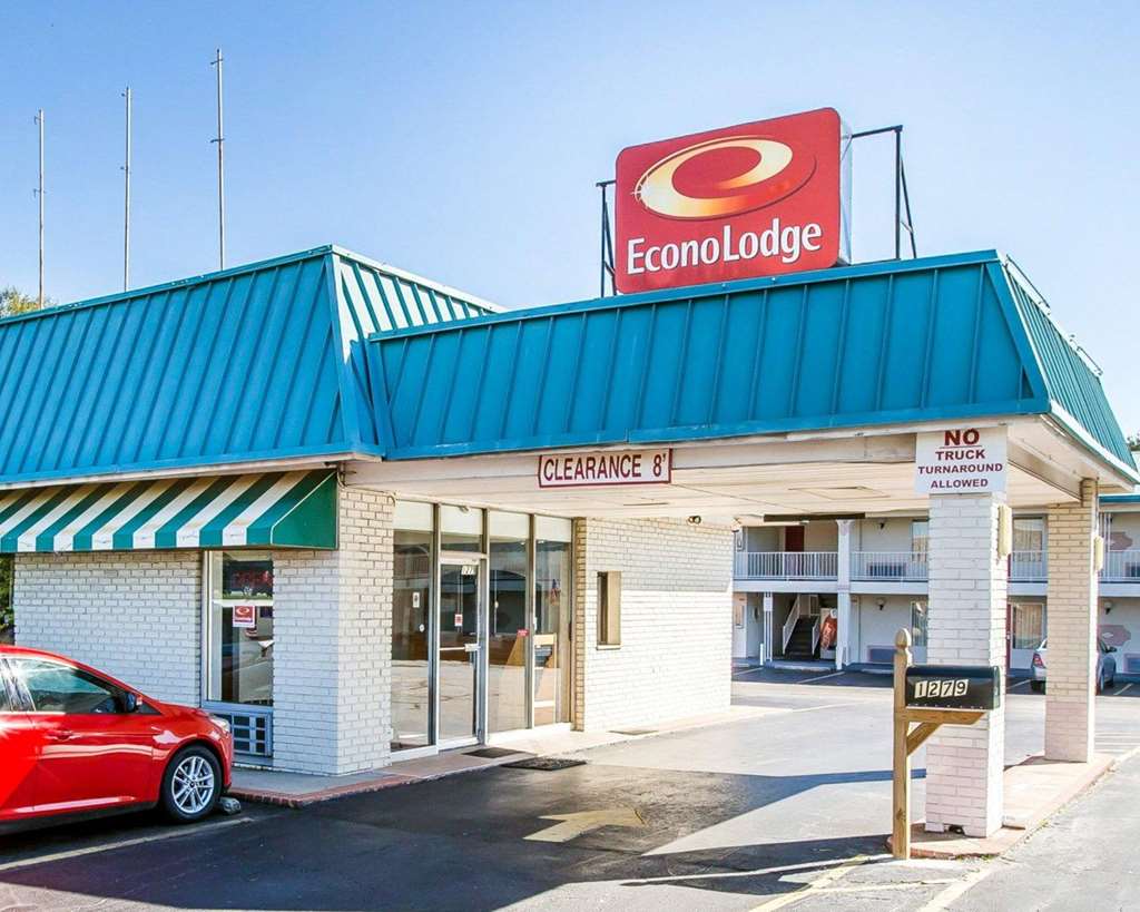 Econo Lodge Mc Donough - photo 2