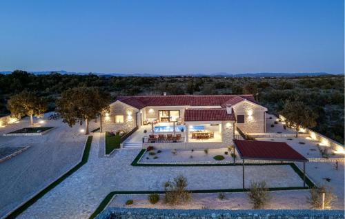 Villa Zen — 5-Star Luxury Hotel in None, Croatia