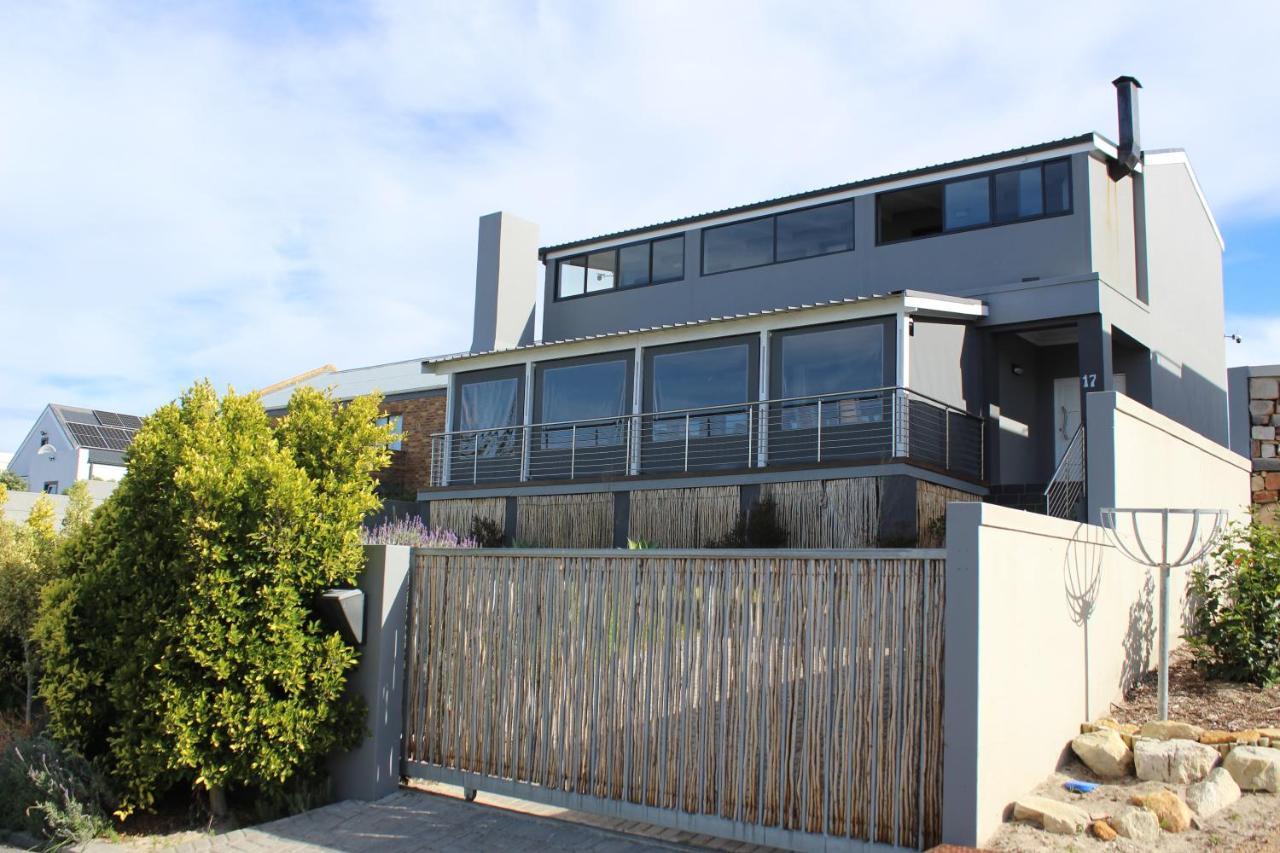 17 Suikerbossie in Hermanus, South Africa