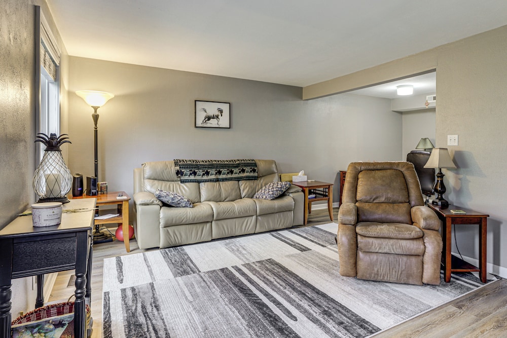 Townhome 10 Mi to Wpafb & Dayton — 4-Star Luxury Hotel in Dayton, United States
