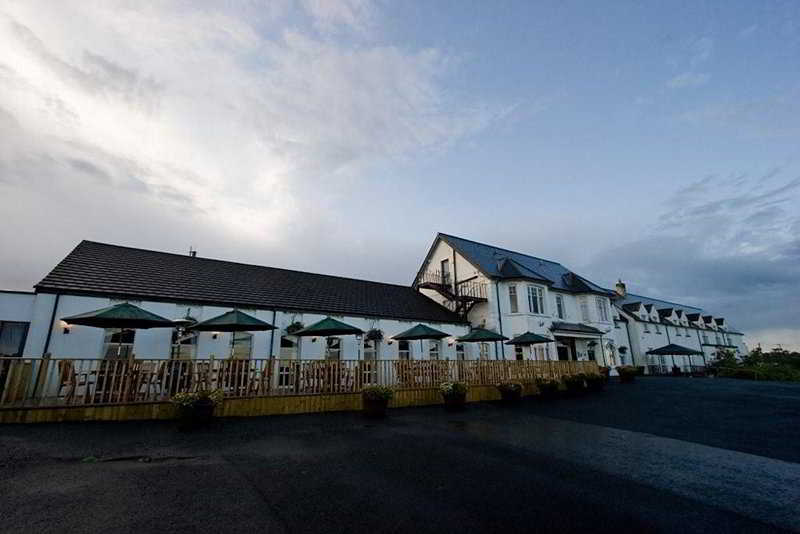 Highways Hotel — hotel in Larne