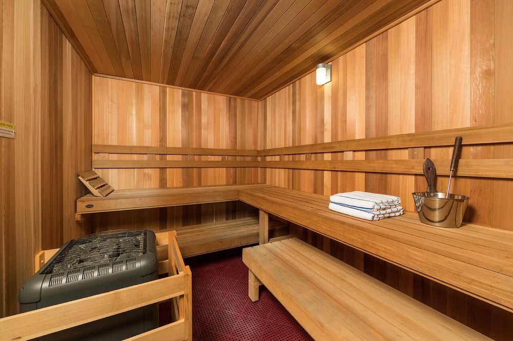 Winners Circle Resort - photo 23