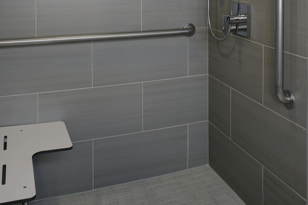 Marriott East Lansing at University Place - photo 21