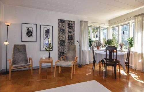 4 Bedroom Gorgeous Home In Motala — Motala — photo 4