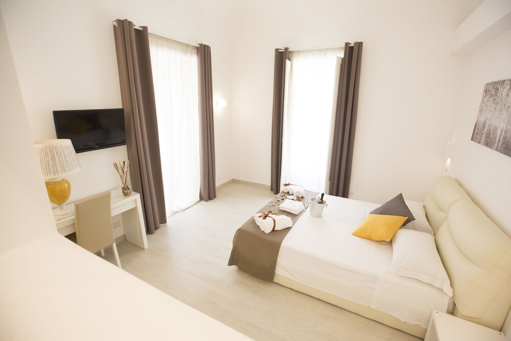 Preluna Central Palace - carbon neutral hotel in Catania