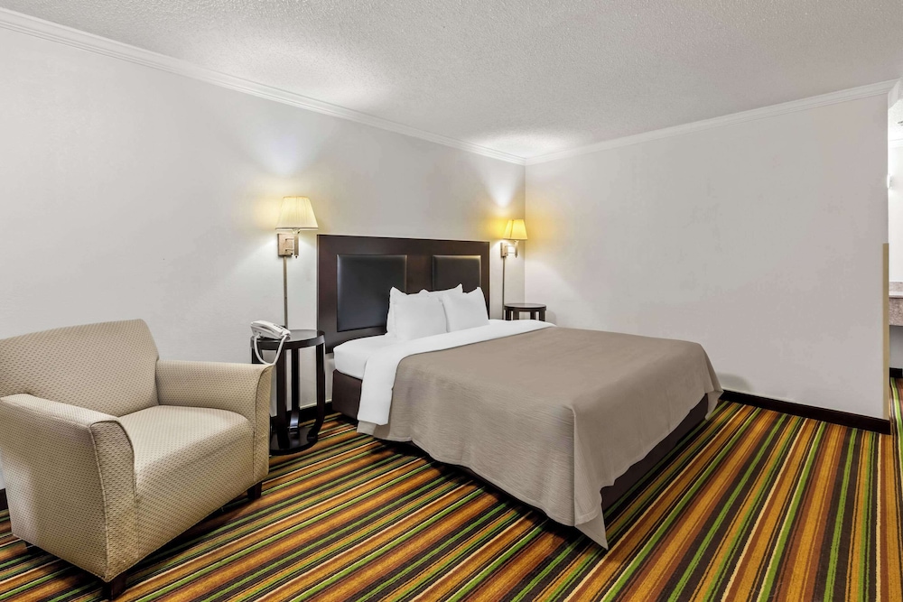 Quality Inn Marietta near Dobbins ARB - photo 26
