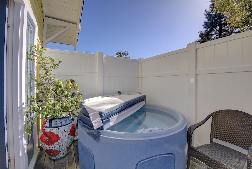 Secret Garden Inn and Cottages - photo 58