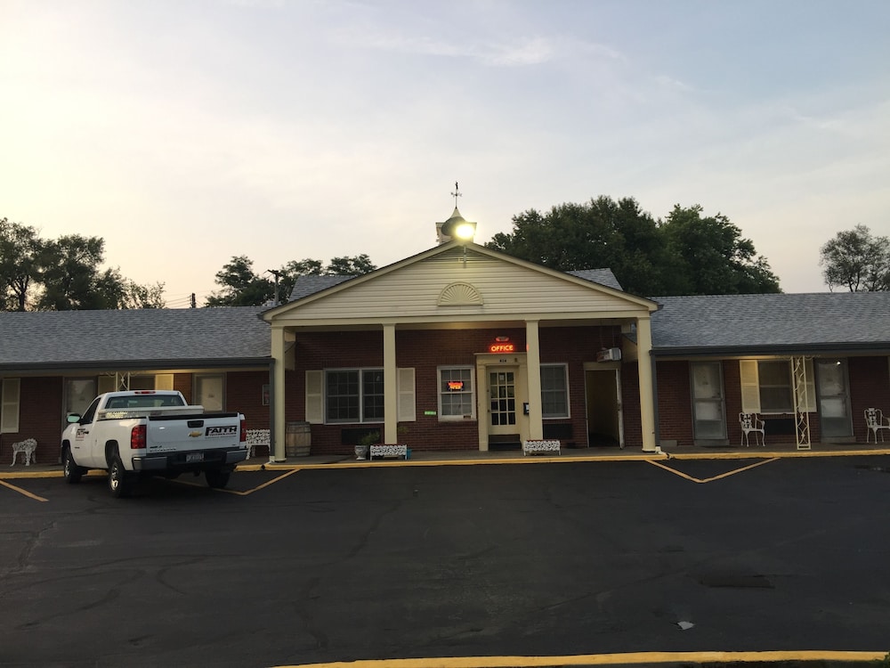 Old Kentucky Home Motel 5889067 — Bardstown