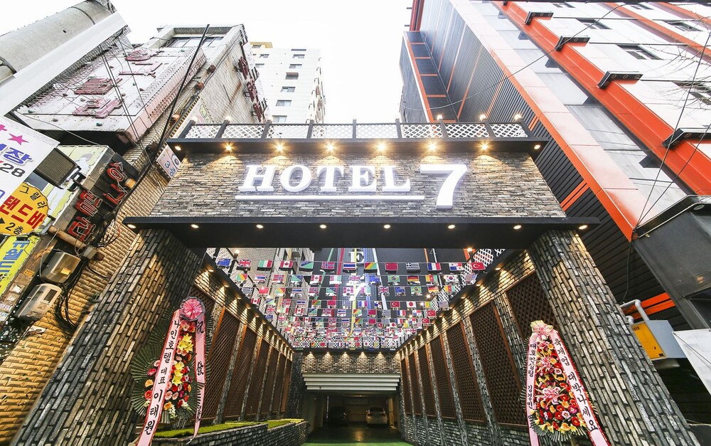Hotel 7 - carbon neutral hotel in Incheon