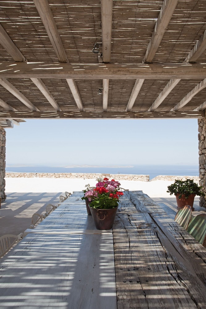 Villa Sandstone — 4-Star Luxury Hotel in Mykonos, Greece