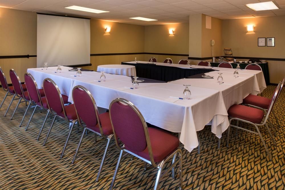 Ramada Plaza Rochester Airport - photo 116