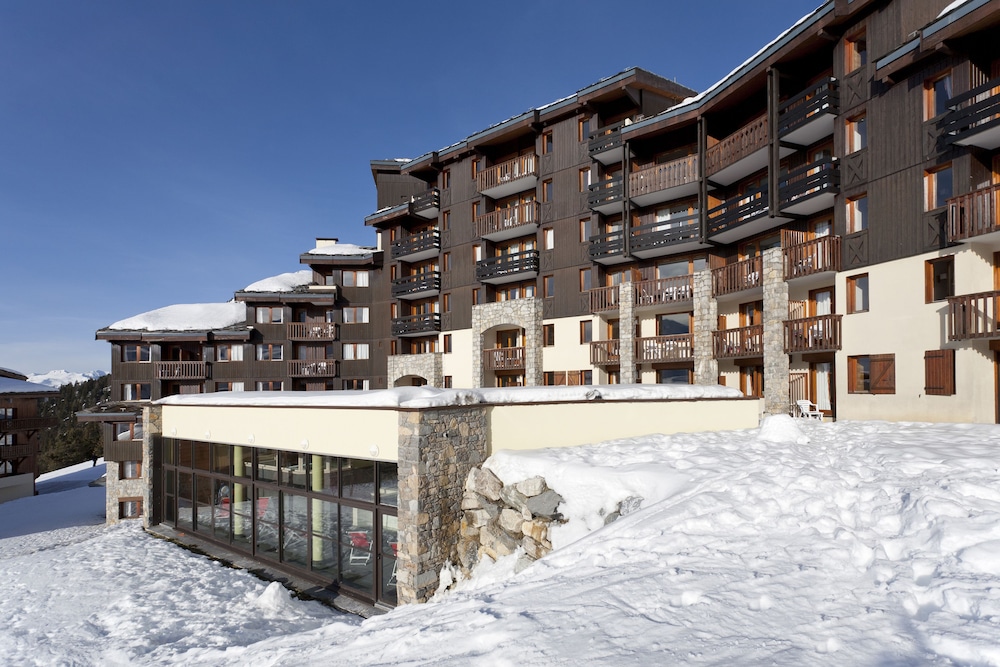 Résidence Club MMV Le Centaure — 4-Star Luxury Hotel in Courchevel, France