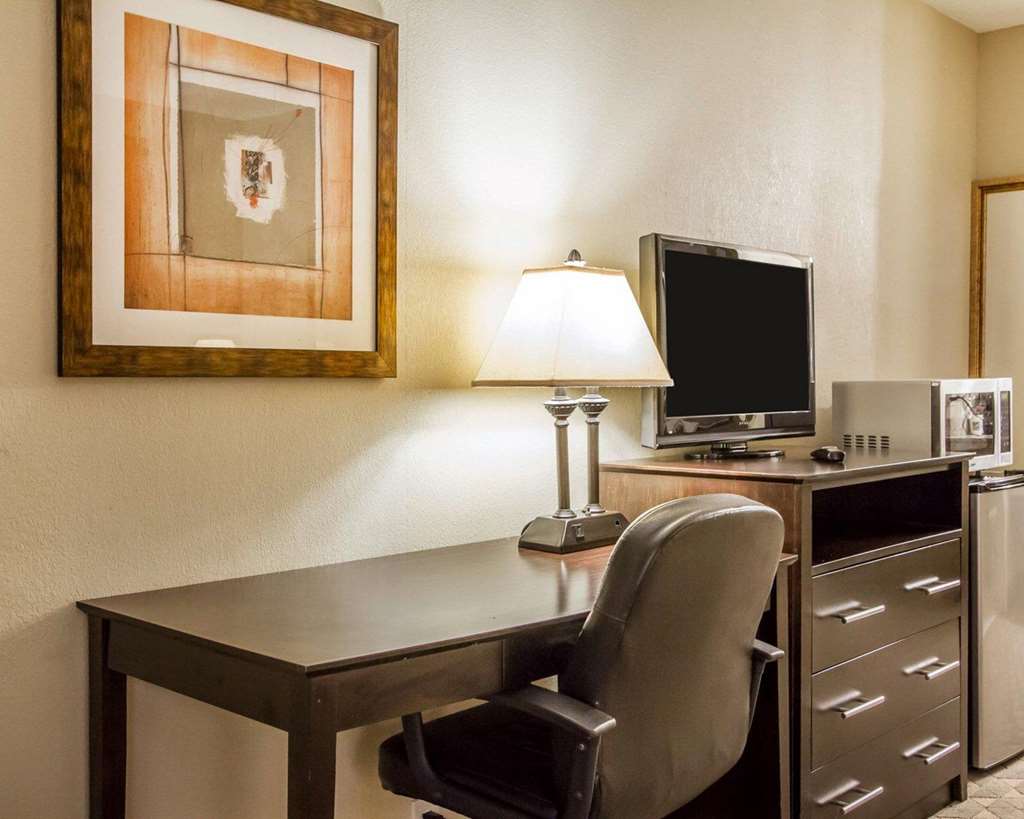 Quality Inn & Suites Greenville I 65 - photo 22