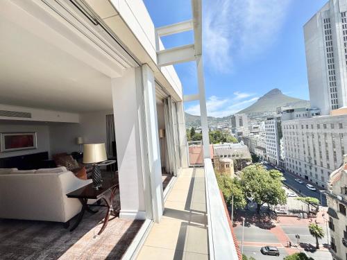 Luxury Residence 906 at Taj Cape Town — 5-Star Luxury Hotel in Cape Town, South Africa