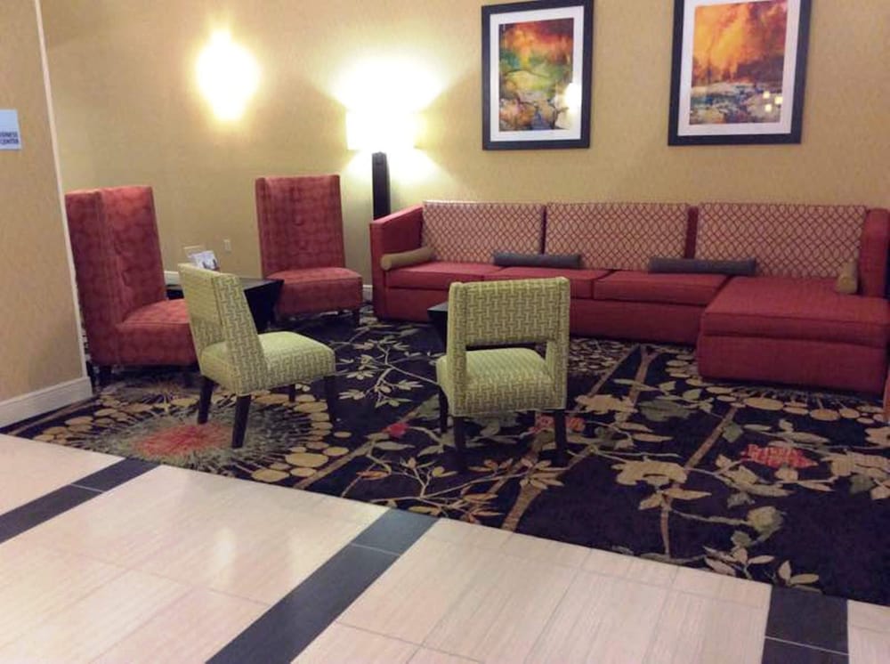 Holiday Inn Express & Suites Forest by IHG - photo 27