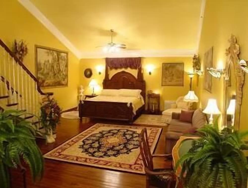Wildwood Inn Tropical Dome & Theme Suites - photo 43