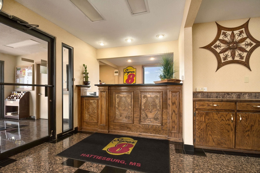 Super 8 by Wyndham Hattiesburg North University Area - photo 3