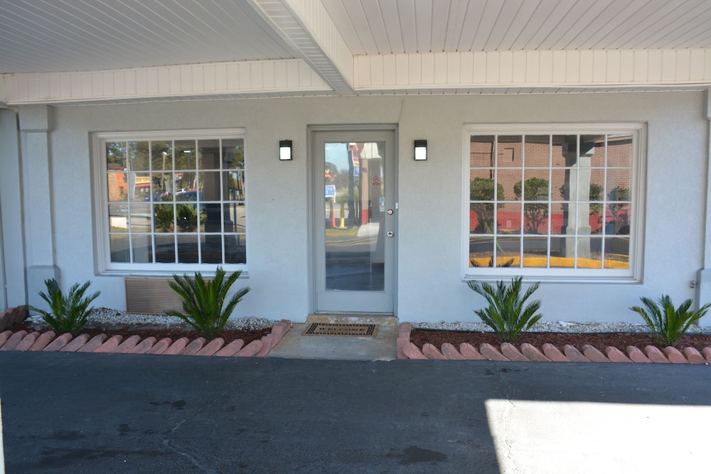 Travelodge by Wyndham Walterboro - photo 38