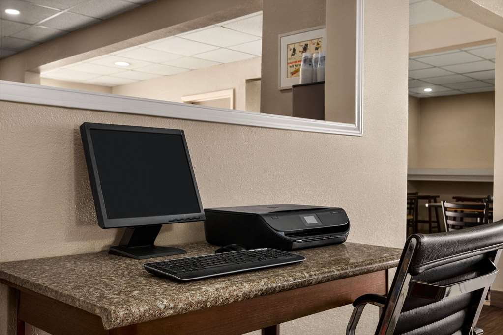 Super 8 by Wyndham Gainesville TX - photo 24