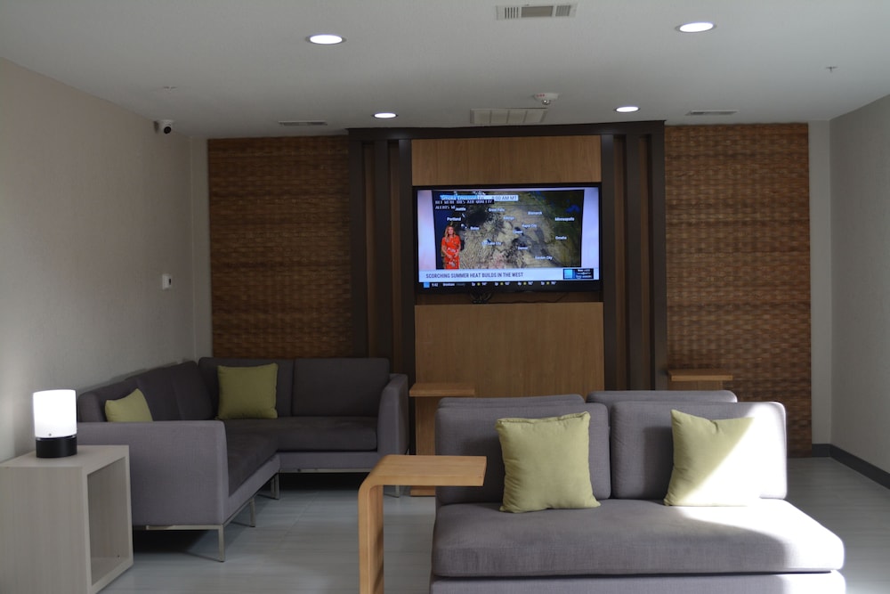 Wingate By Wyndham College Station South - photo 17