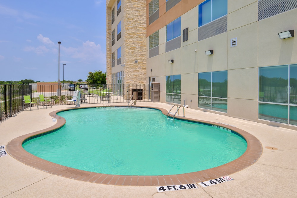 Holiday Inn Express Early by IHG - photo 21