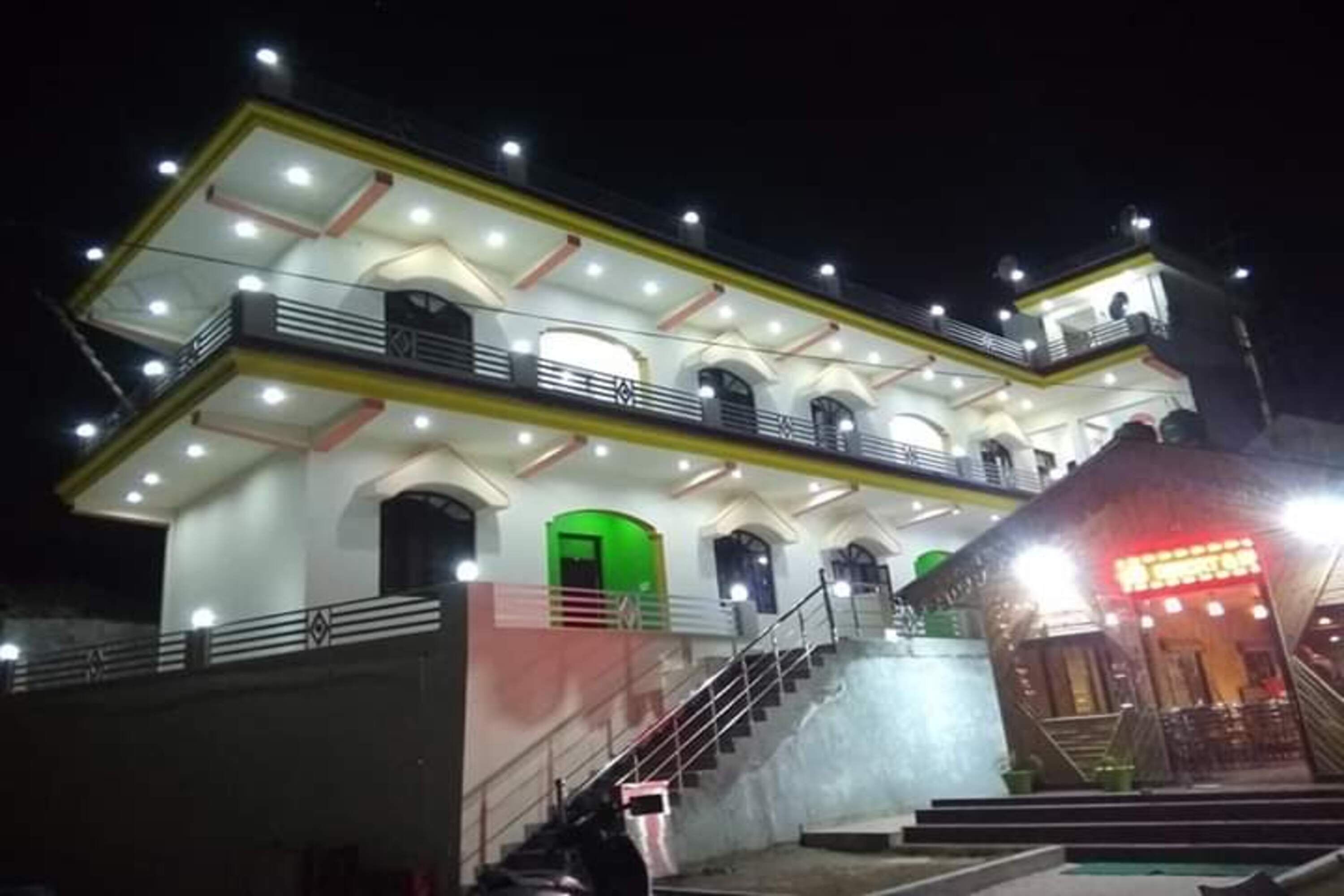 Hotel Friends Club Resort & Restaurant in Tehri, India