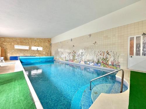Casa Alfarroba with heated indoor pool — 4-Star Luxury Hotel in Algoz, Portugal