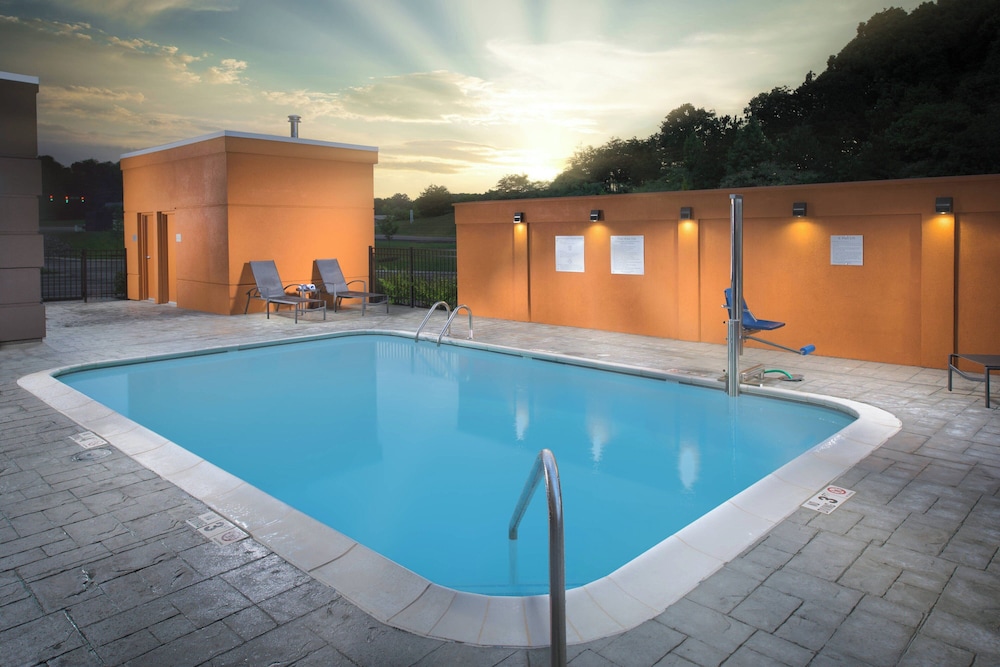 Fairfield Inn & Suites Athens Marriott - photo 26