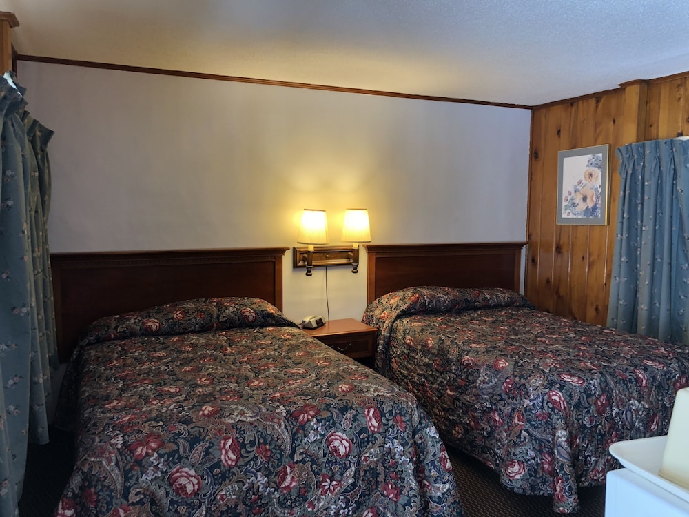 Sun 'N Snow Hotel - photo 31