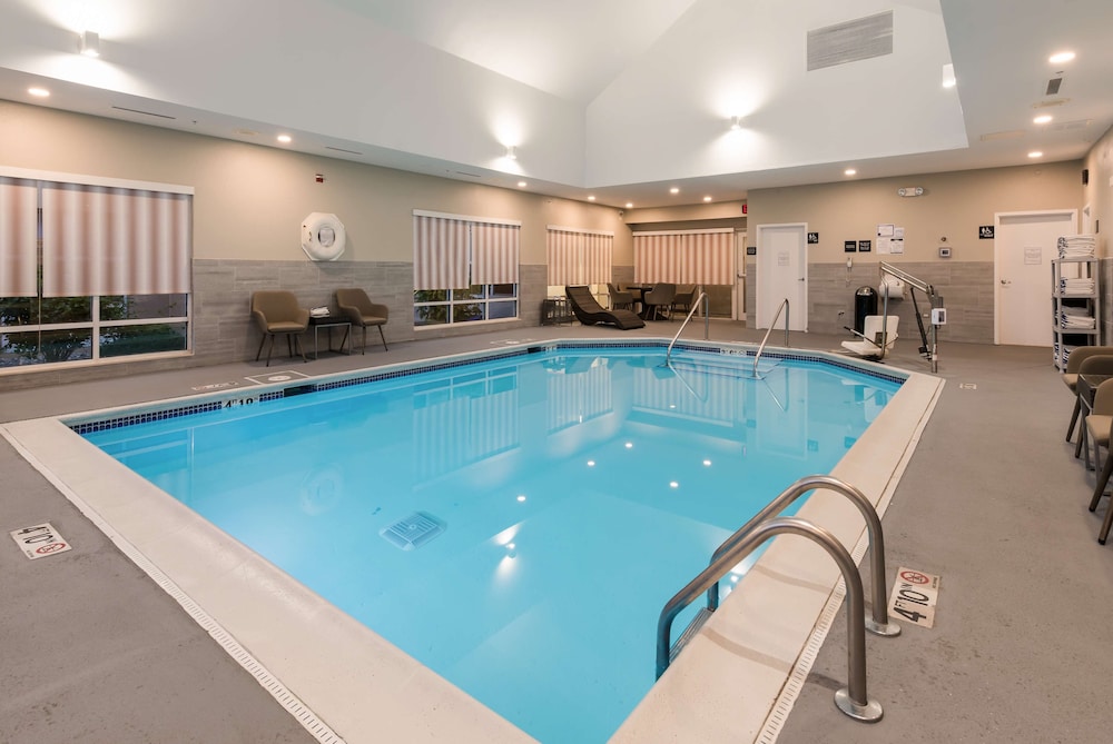 Hampton Inn & Suites Chicago Hoffman Estates - photo 34