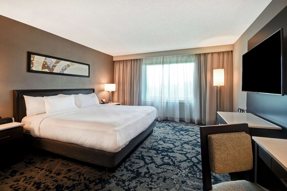 Embassy Suites by Hilton Raleigh Durham Research Triangle - photo 42