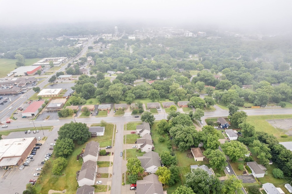Beautiful Townhome 11 Minutes To Downtown Kansas City Mo - photo 49