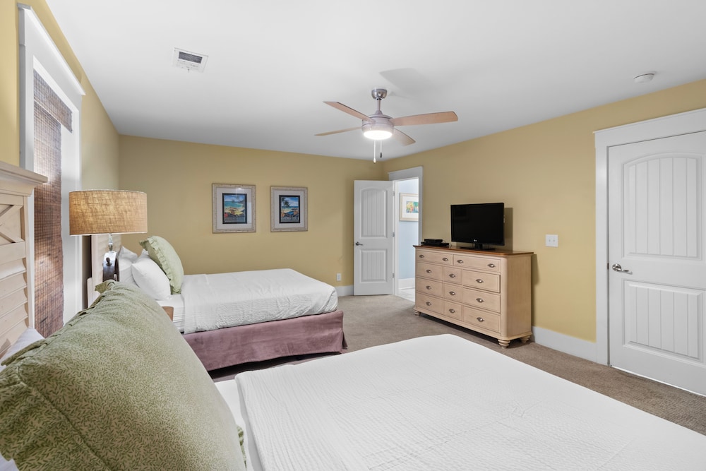 North Beach Resort & Villas - photo 28